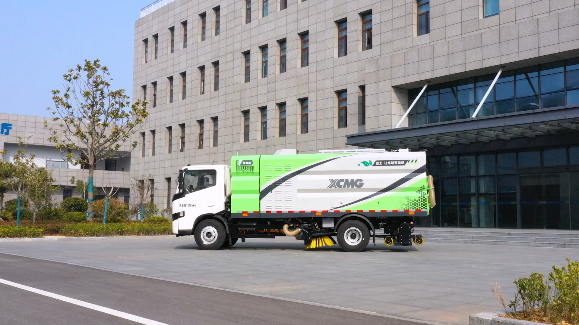 【新品搶先看】無懼灰塵挑戰(zhàn)，徐工干濕兩用吸塵車強勢來襲！
